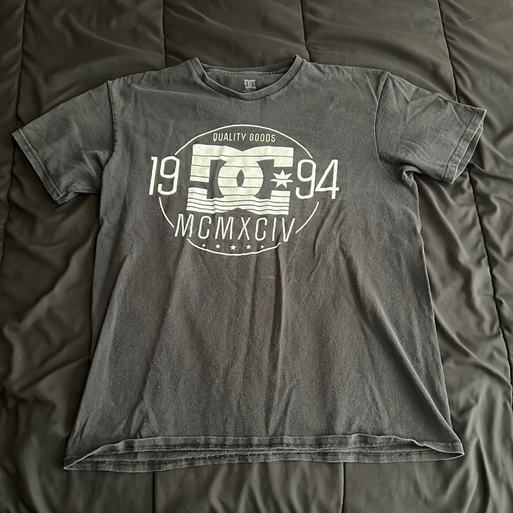Vintage worn early 2000’s DC t-shirt